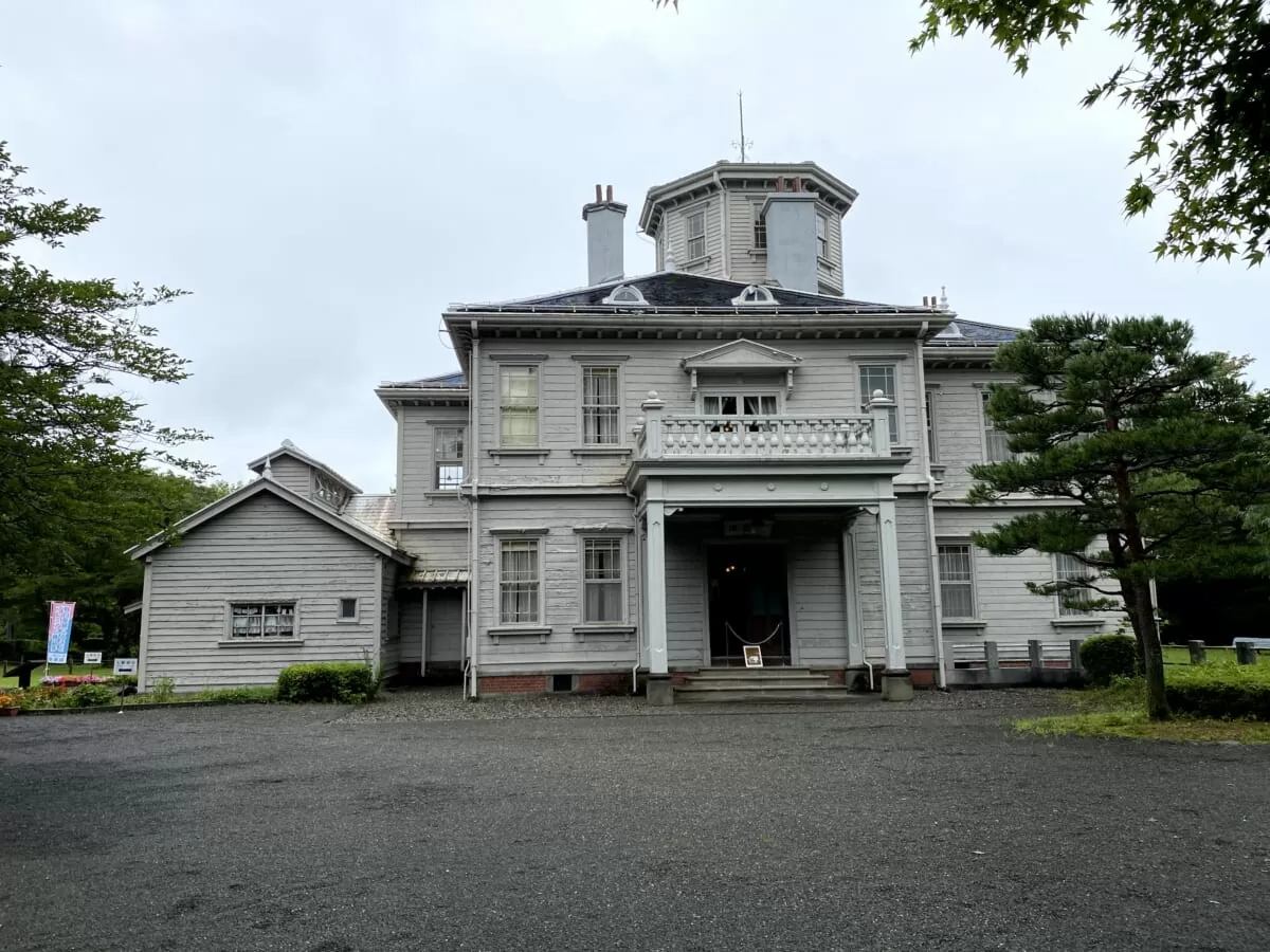 天鏡閣(秋の外観)